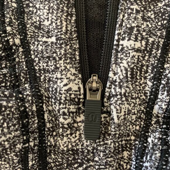 Lululemon Jacket Size 4 Cypress Kiss 1/2 Zip - Picture 7 of 12